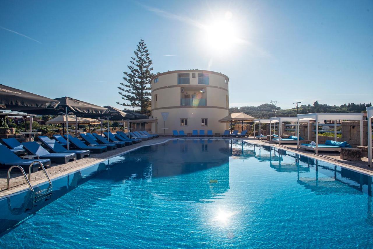 Island Hotel 3*