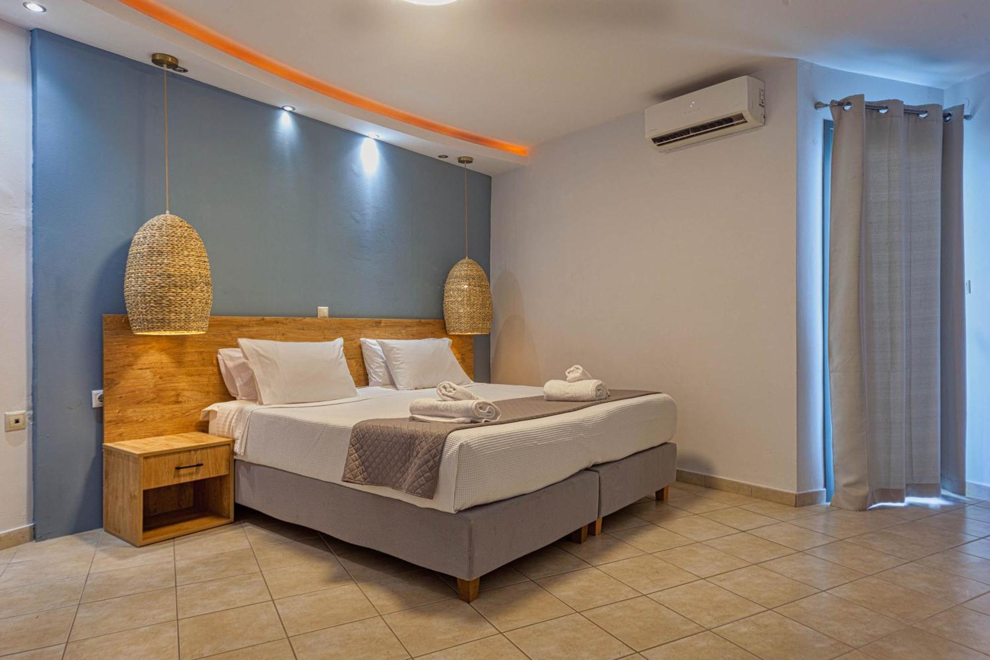 Island Hotel 3*